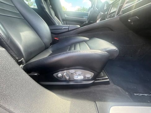 Used 2015 Porsche Panamera AWD/4WD image 51