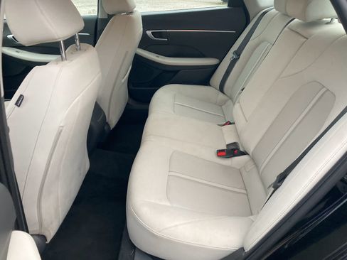 Used 2025 Hyundai Sonata SEL FWD image 4