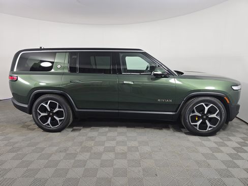 Used 2024 Rivian R1S Adventure AWD/4WD image 6