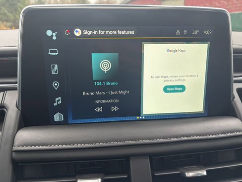 Used 2023 Chevrolet Tahoe Z71 w/ Z71 Off-Road Package image 17