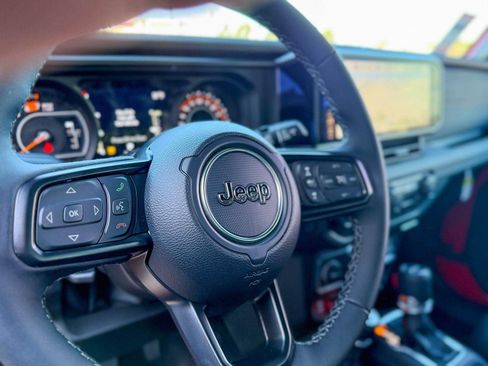 New 2026 Jeep Wrangler Unlimited Rubicon AWD/4WD image 15