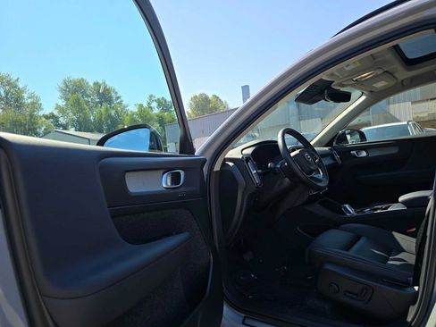 Used 2026 Volvo XC40 B5 Plus w/ Protection Package Premier AWD/4WD image 20