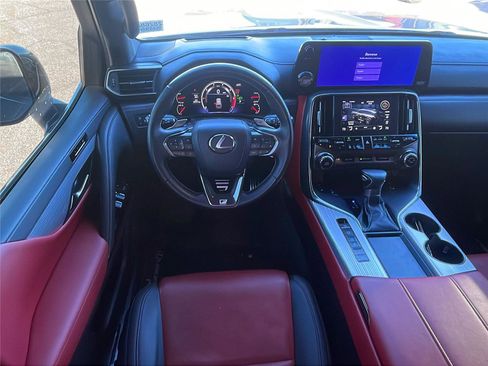 Used 2024 Lexus LX 600 F Sport image 19