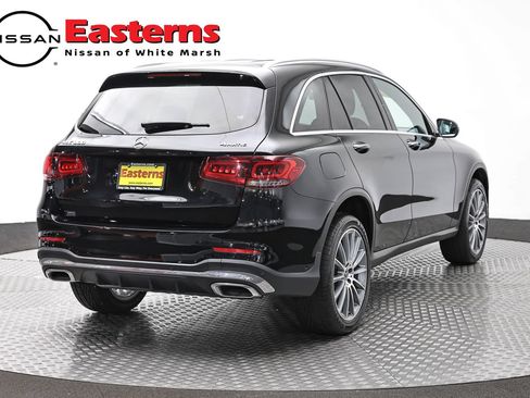 Used 2022 Mercedes-Benz GLC 300 4MATIC w/ AMG Line image 5