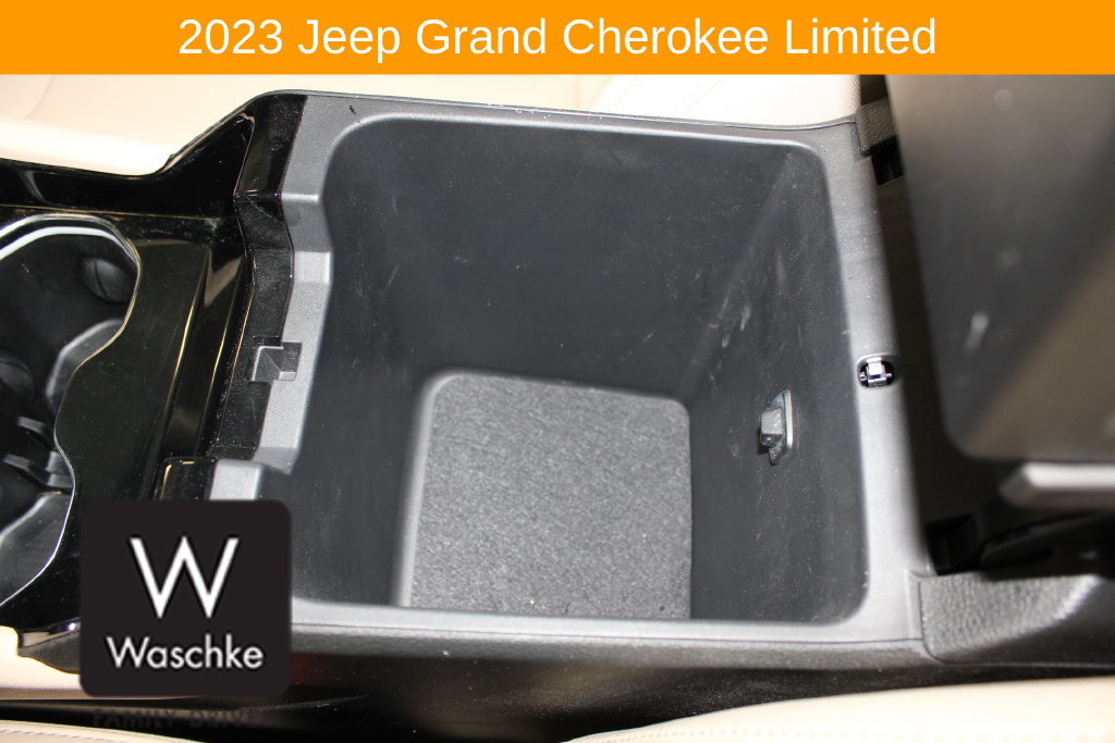 Used 2023 Jeep Grand Cherokee Limited w/ Trailer Tow Prep Group (B) AWD/4WD image 37