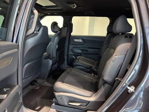 New 2027 Kia Telluride S image 18