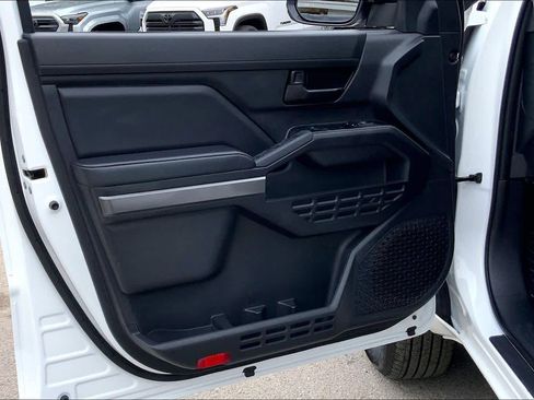 Used 2026 Toyota Tacoma SR5 image 21