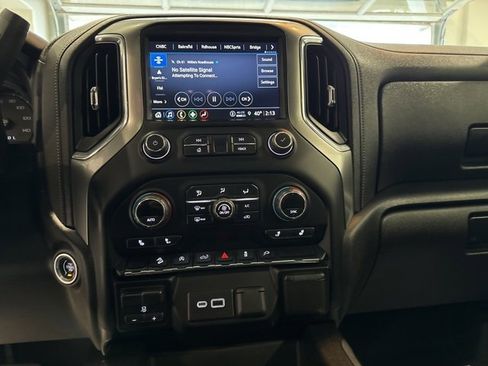 Used 2021 Chevrolet Silverado 1500 LT Trail Boss w/ Convenience Package II image 9