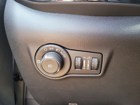 New 2026 Jeep Compass Limited AWD/4WD image 21