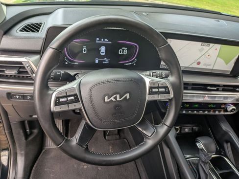 Used 2023 Kia Telluride LX image 17