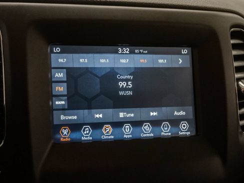 Used 2019 Jeep Compass Latitude w/ Popular Equipment Group AWD/4WD image 18