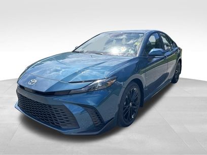 New 2026 Toyota Camry SE w/ Convenience Package