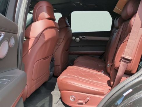 Certified 2025 Genesis GV80 3.5T Prestige AWD/4WD image 10