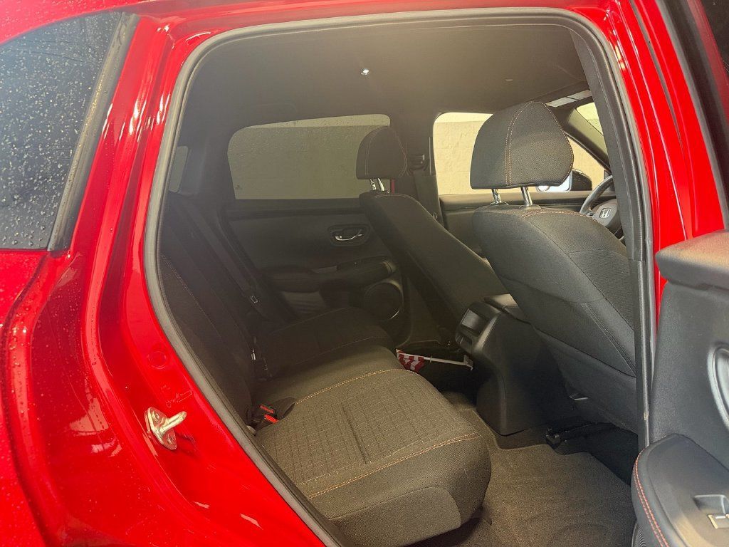 Used 2024 Honda HR-V Sport image 14