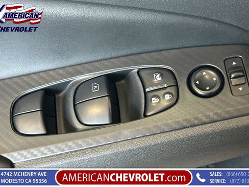 Used 2025 Nissan Altima 2.5 SV FWD image 12