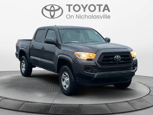 Used 2023 Toyota Tacoma SR image 8