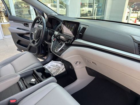 Certified 2024 Honda Odyssey EX-L image 31