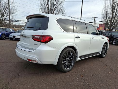 Used 2024 INFINITI QX80 Sensory image 6