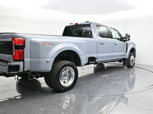 New 2026 Ford F450 Platinum w/ FX4 Off-Road Package image 5