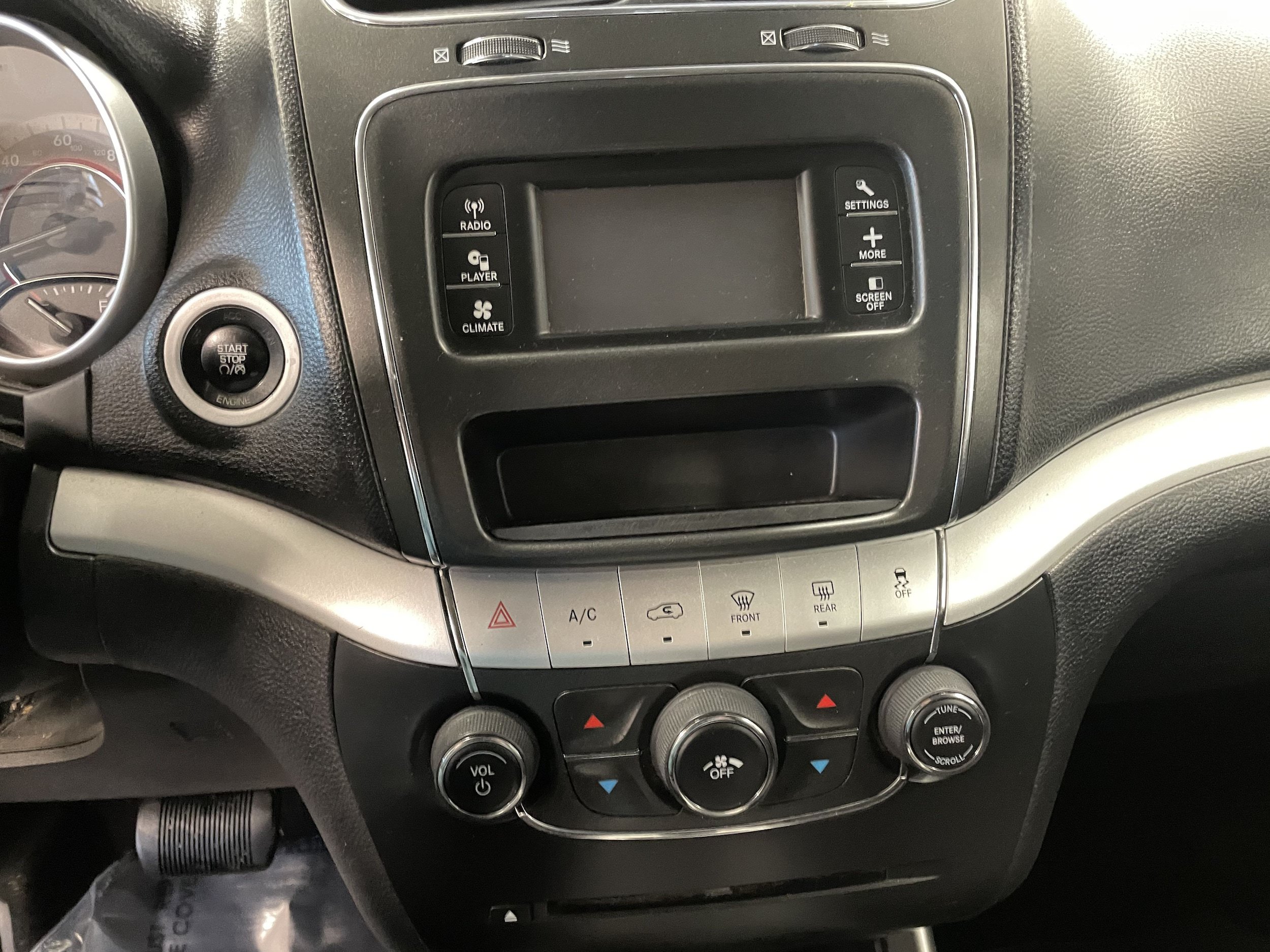 Used 2014 Dodge Journey SXT w/ Comfort/Convenience Group AWD/4WD image 16