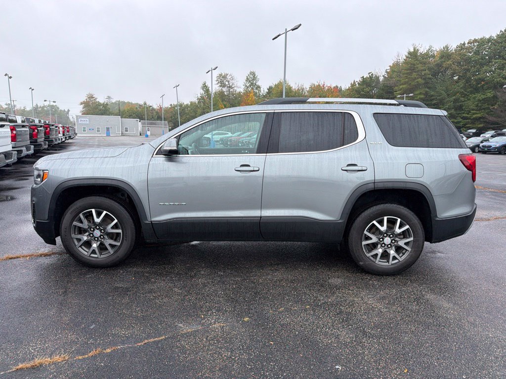Used 2023 GMC Acadia SLE w/ Driver Convenience Package AWD/4WD image 3