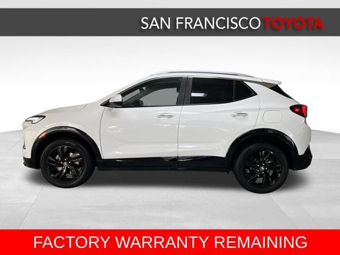 Used 2024 Buick Encore GX Sport Touring image 2