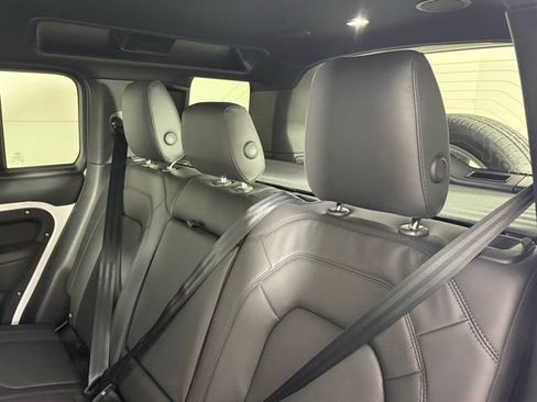 New 2026 Land Rover Defender 110 X-Dynamic SE AWD/4WD image 24