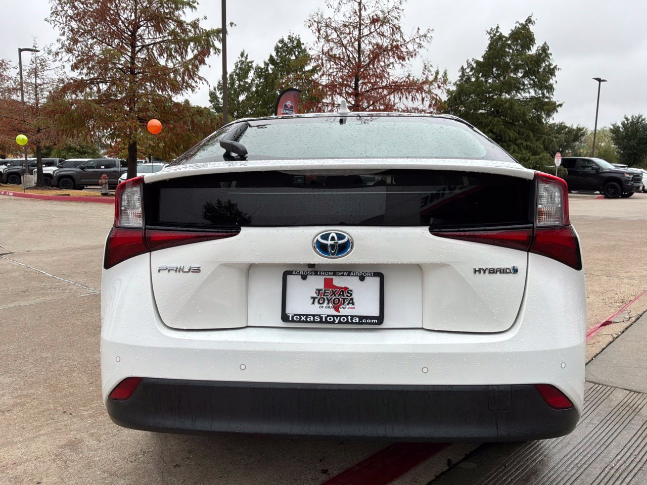 Used 2021 Toyota Prius LE FWD image 7