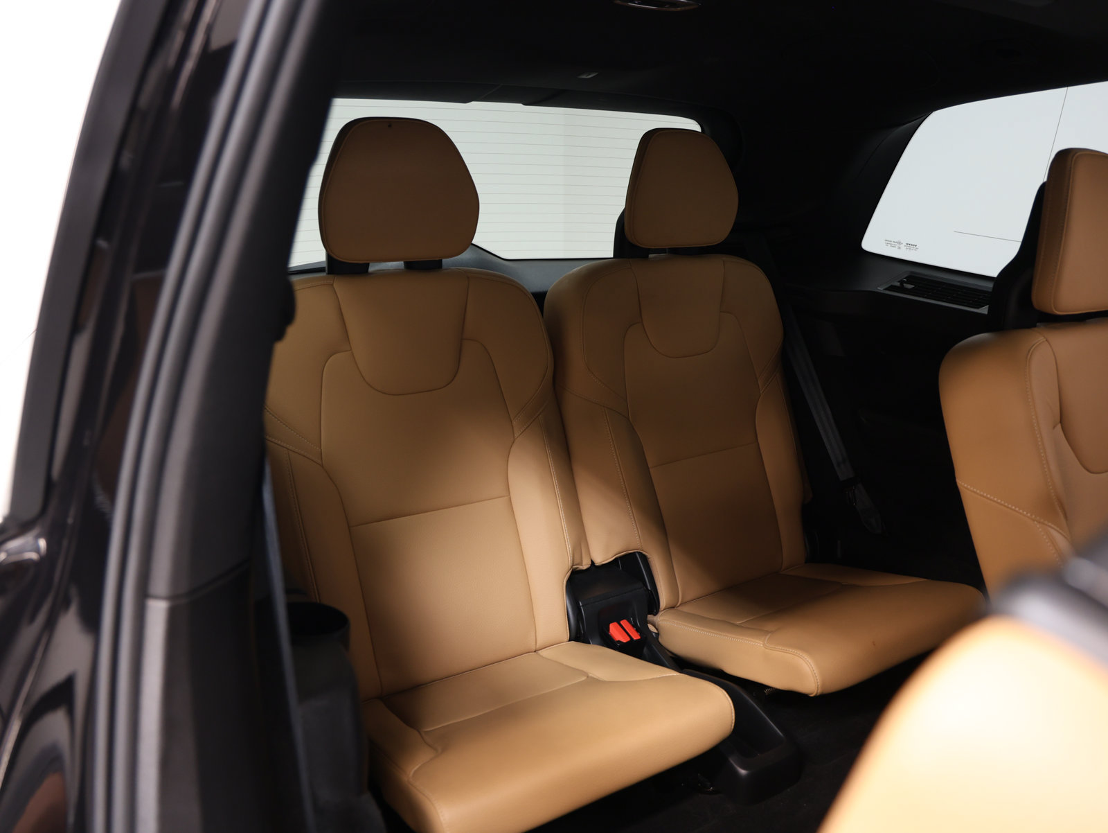 Used 2018 Volvo XC90 T6 Momentum w/ Convenience Package AWD/4WD image 22