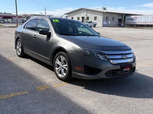 Used 2010 Ford Fusion SE image 1