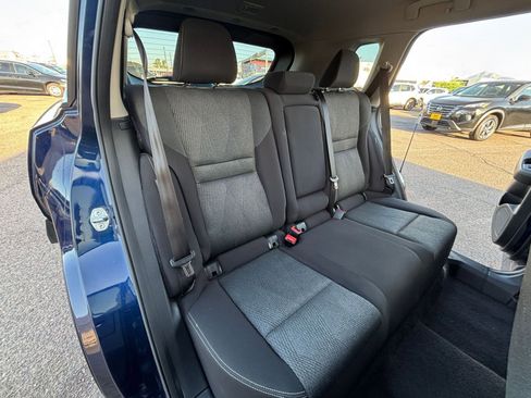 Used 2025 Nissan Rogue SV FWD image 41