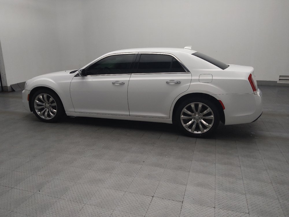 Used 2019 Chrysler 300 Limited RWD image 3