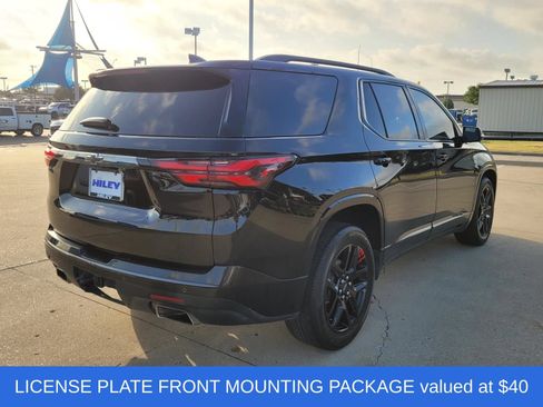 Used 2023 Chevrolet Traverse Premier w/ Redline Edition FWD image 4