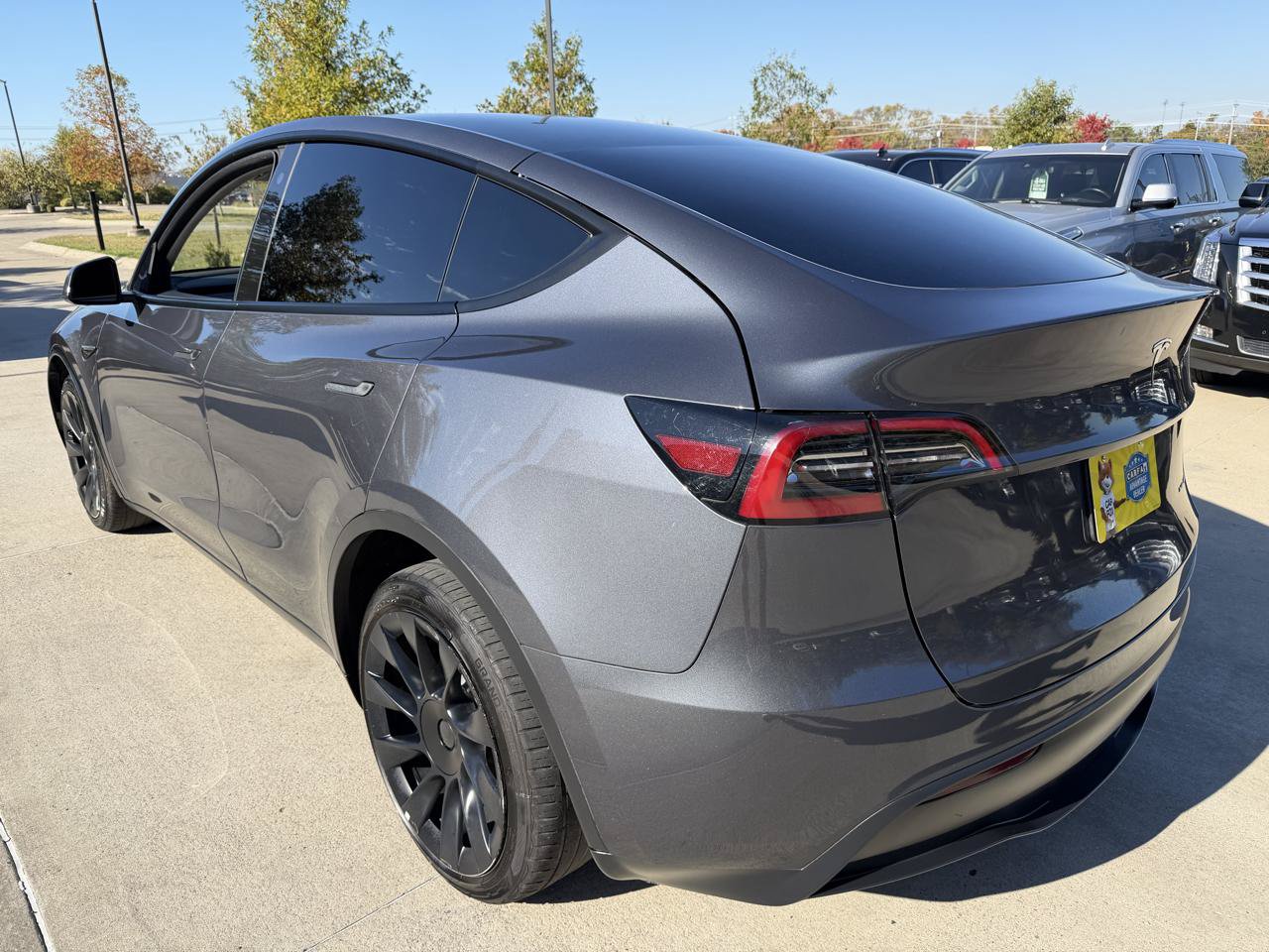 Used 2023 Tesla Model Y Long Range AWD/4WD image 5