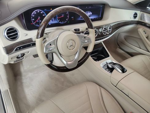 Used 2020 Mercedes-Benz S 560 Sedan image 19