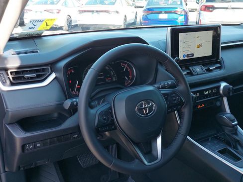 Used 2025 Toyota RAV4 XLE Premium FWD image 16