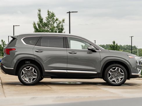 Used 2023 Hyundai Santa Fe Limited w/ Cargo Package AWD/4WD image 3