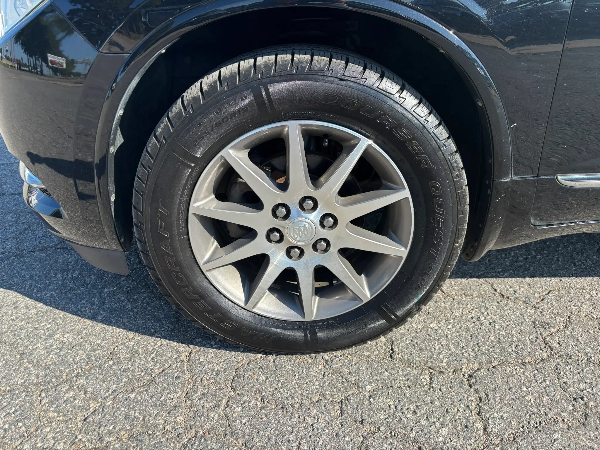 Used 2017 Buick Enclave Leather FWD image 10