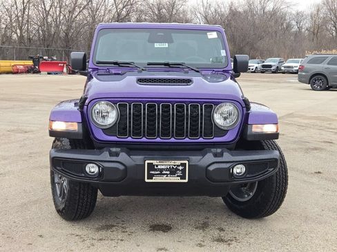 New 2026 Jeep Gladiator Sport AWD/4WD image 7