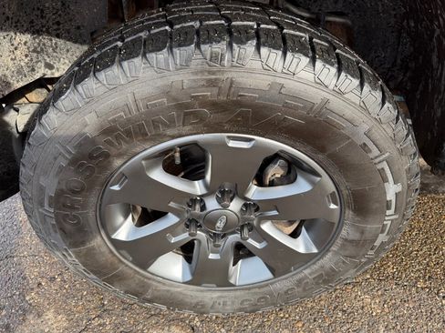 Used 2012 Ford F150 STX w/ STX Decor Pkg image 16