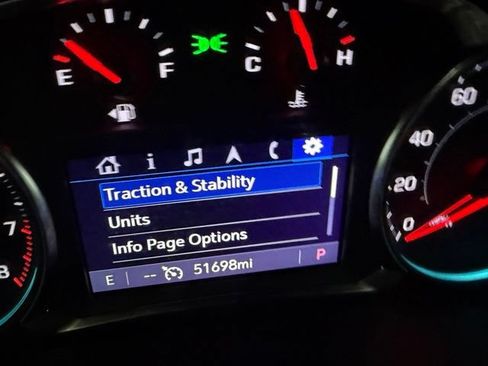 Used 2022 Chevrolet Traverse RS AWD/4WD image 98
