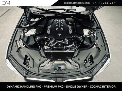 Used 2020 BMW M550i xDrive w/ Dynamic Handling Package AWD/4WD image 46