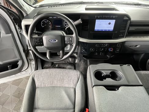 Used 2024 Ford F350 XLT image 10