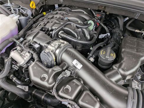 New 2025 Jeep Grand Cherokee Limited w/ Trailer Tow Package image 32