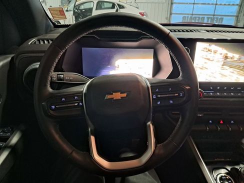 Used 2025 Chevrolet Colorado LT w/ LT Convenience Package image 19