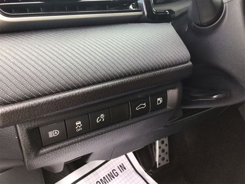 Used 2025 Toyota Camry SE image 17