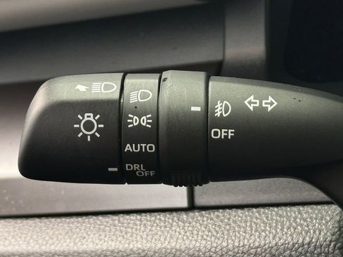 Used 2024 Toyota Tacoma TRD Off-Road AWD/4WD image 22