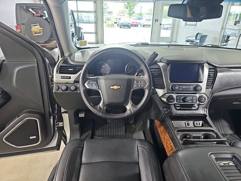 Used 2017 Chevrolet Tahoe Premier AWD/4WD image 23