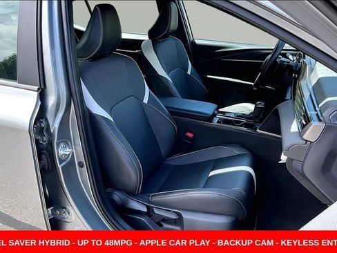 Used 2025 Toyota Camry SE FWD image 27