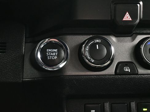 Used 2023 Toyota Tacoma TRD Sport w/ Advanced Technology Package image 22